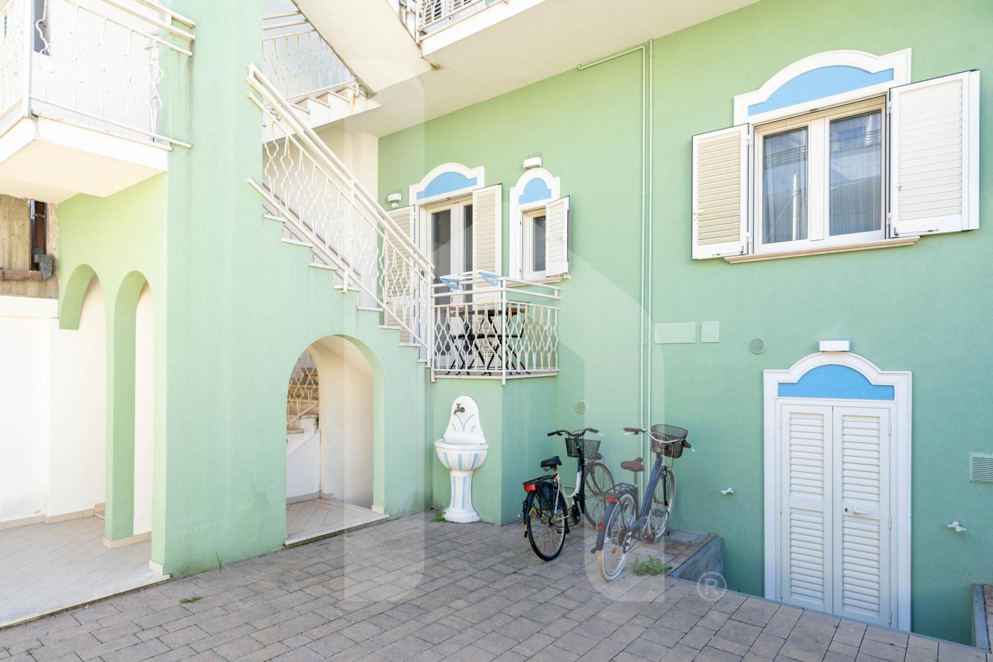 Appartement Homiday - Residenza D'Annunzio à Pineto Extérieur photo