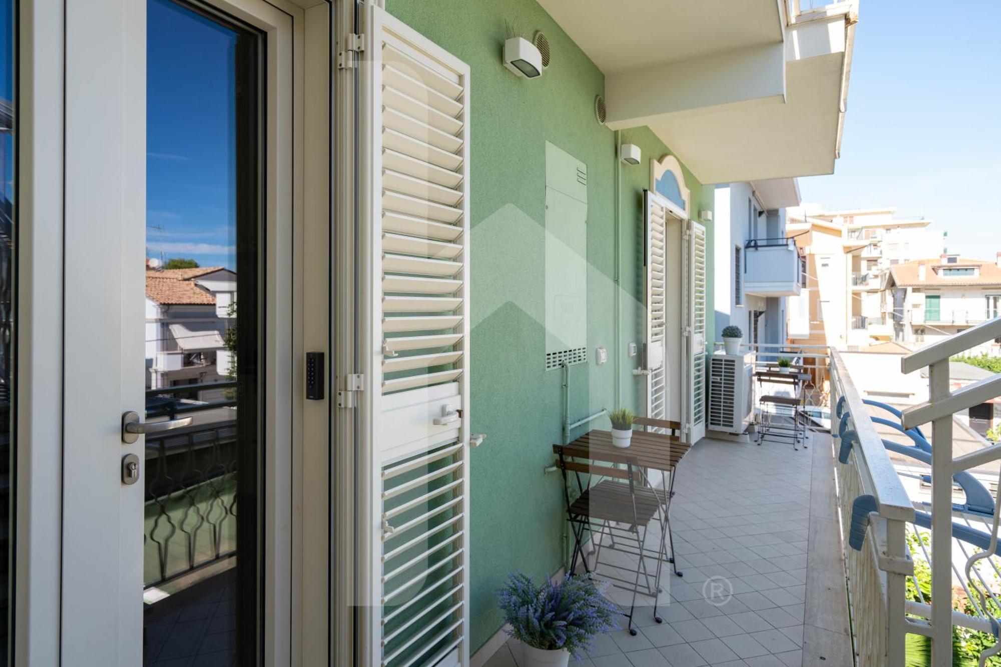 Appartement Homiday - Residenza D'Annunzio à Pineto Extérieur photo