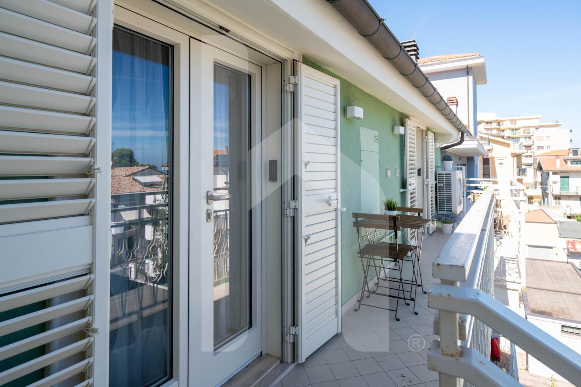 Appartement Homiday - Residenza D'Annunzio à Pineto Extérieur photo